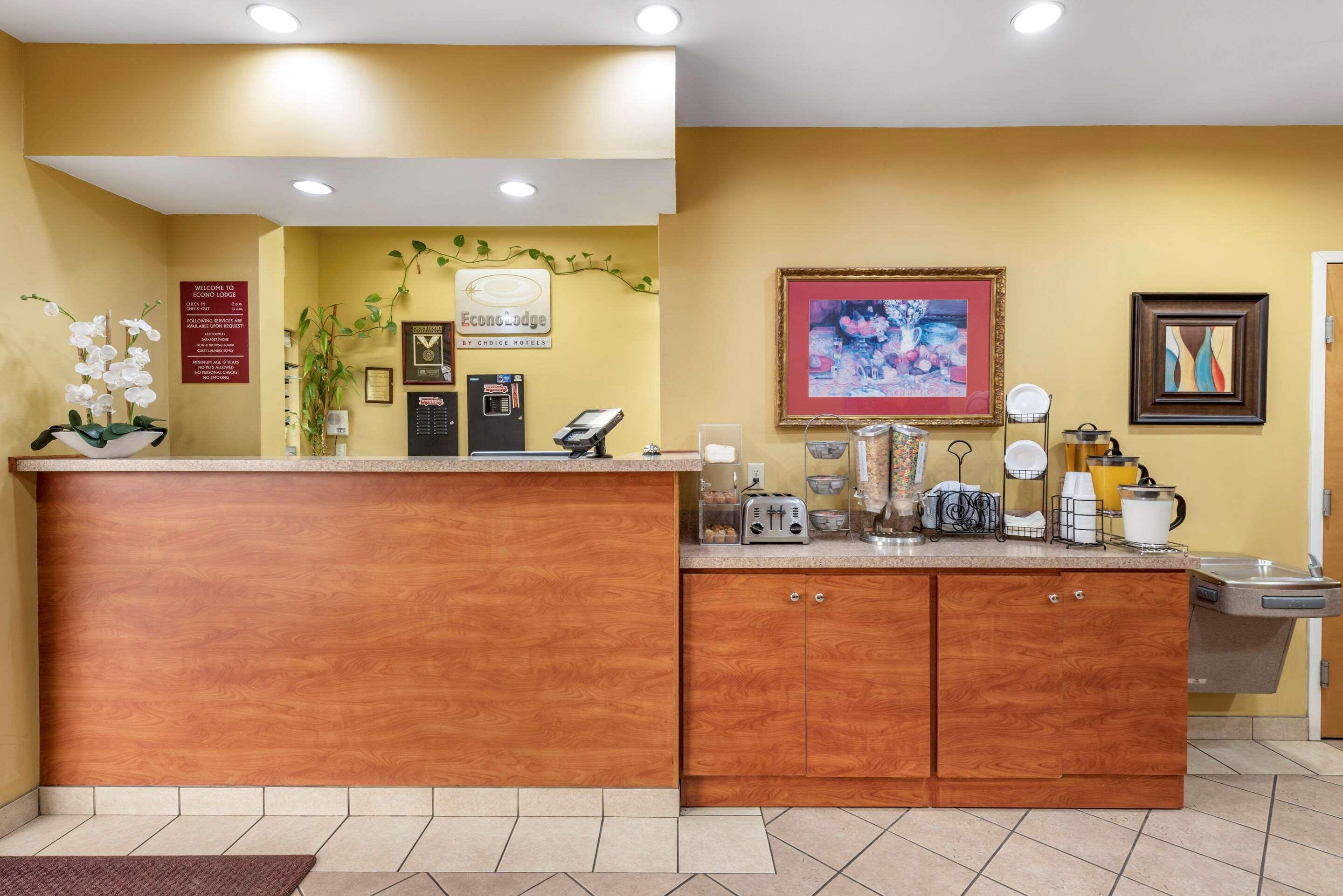 Econo Lodge Louisville Airport Zewnętrze zdjęcie
